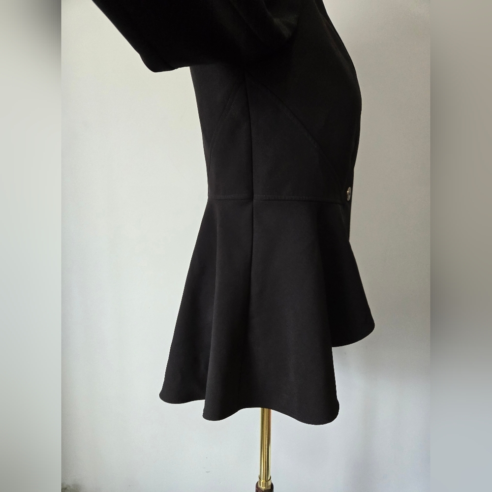 DONNA KARAN Hi Lo Ruffled Bottom Black Peplum Blazer. Size 4 - Picture 6 of 14